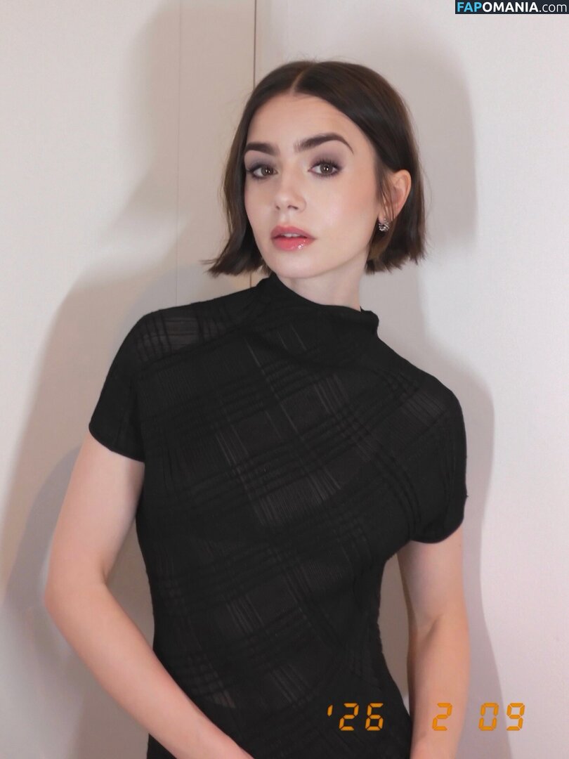 Lily Collins / lily_collins / lilyjcollins Nu OnlyFans  Foto vazada #503