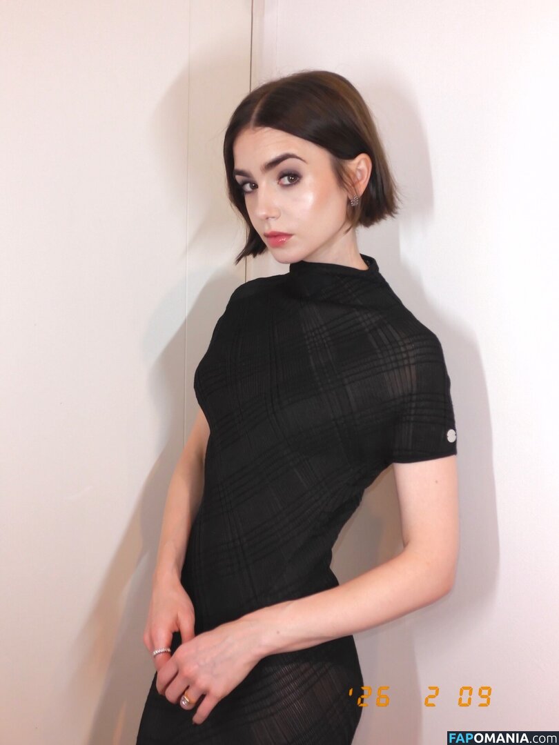 Lily Collins / lily_collins / lilyjcollins Nu OnlyFans  Foto vazada #504