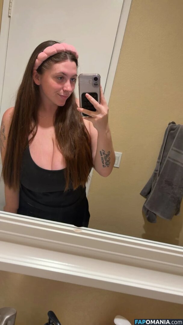 Lily Patrick / LilyPatrick_ / _lilypatrick_ / https: / lily_patrick02 Nu OnlyFans  Foto vazada #1