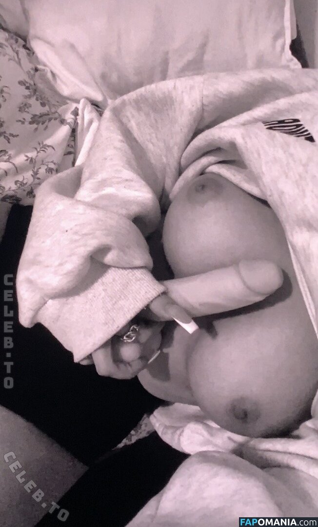 Lina.vey / Linav.ey Nu OnlyFans  Foto vazada #1