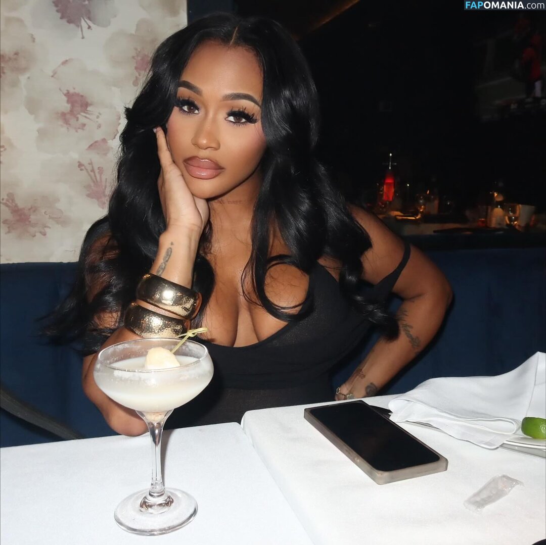 Lira Galore / Lira Mercer / lira_galore / liragalore Nu OnlyFans  Foto vazada #1