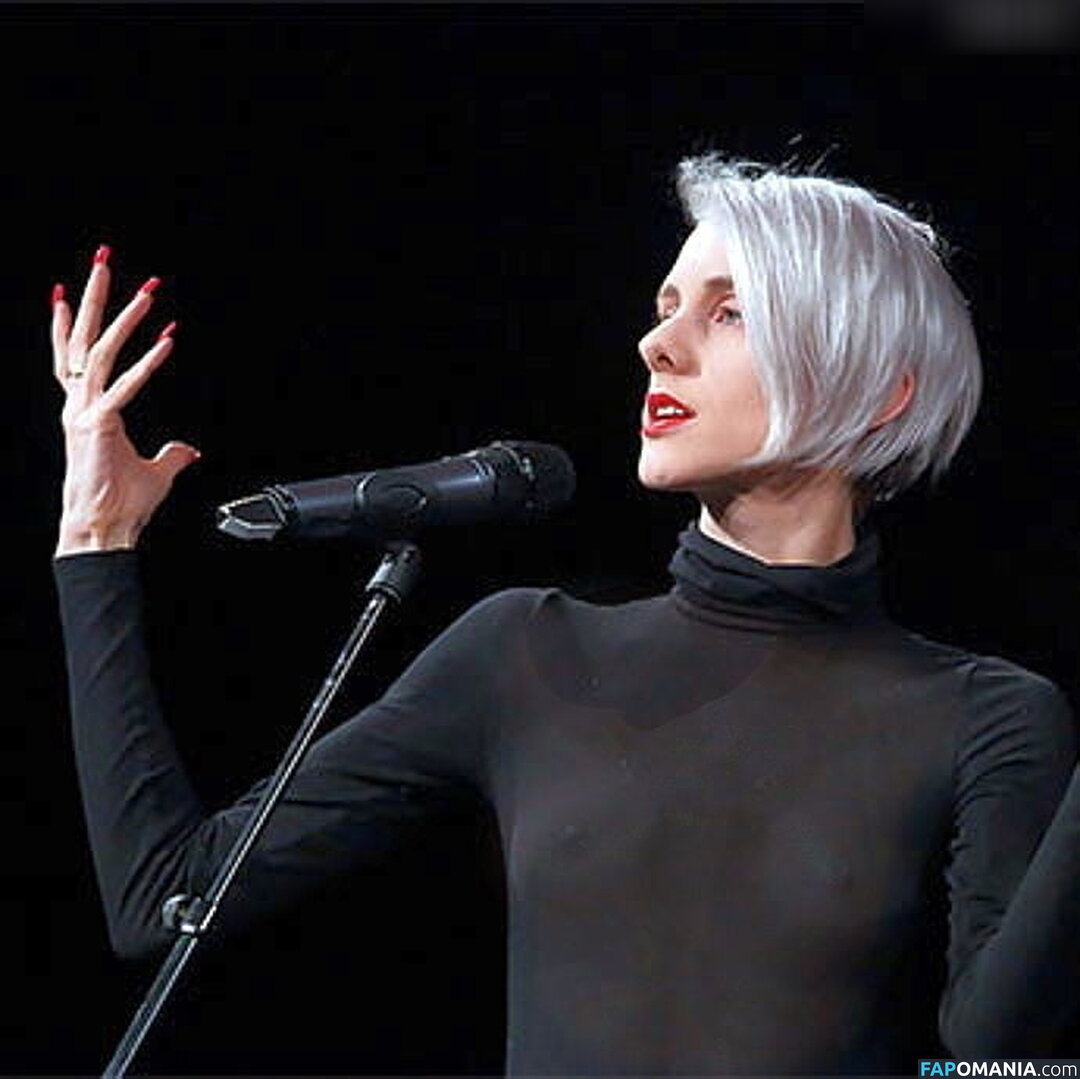 Lisa Eckhart / fraueckhart Nu OnlyFans  Foto vazada #23