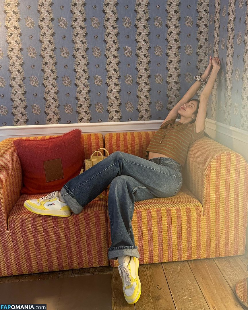 Blackpink / Lisa / lalalalisa_m / lisaamane Nu OnlyFans  Foto vazada #12