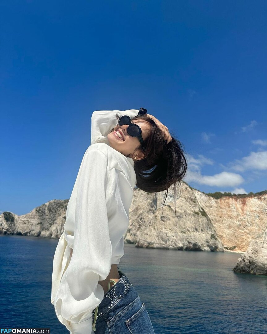 Blackpink / Lisa / lalalalisa_m / lisaamane Nu OnlyFans  Foto vazada #46