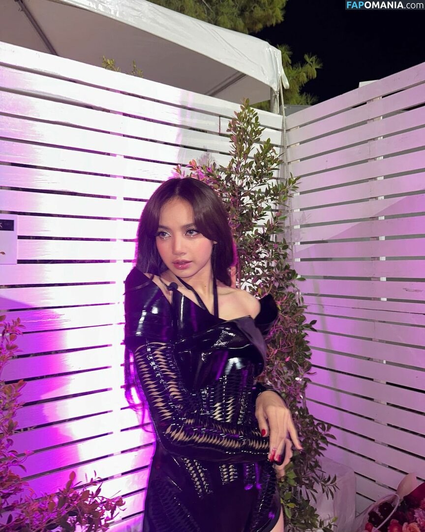 Blackpink / Lisa / lalalalisa_m / lisaamane Nu OnlyFans  Foto vazada #139