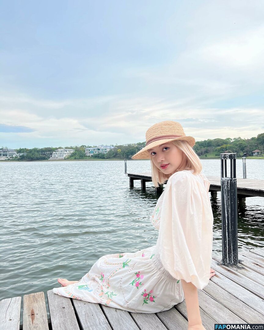 Blackpink / Lisa / lalalalisa_m / lisaamane Nu OnlyFans  Foto vazada #222