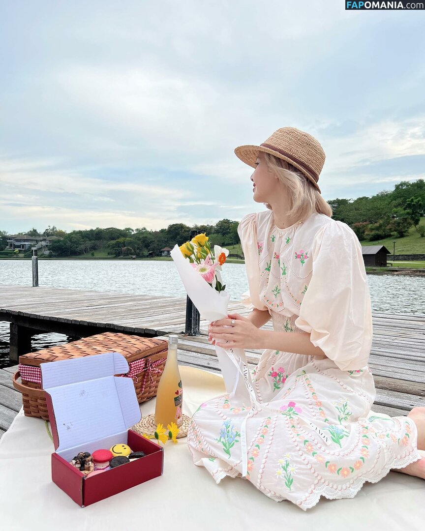 Blackpink / Lisa / lalalalisa_m / lisaamane Nu OnlyFans  Foto vazada #223