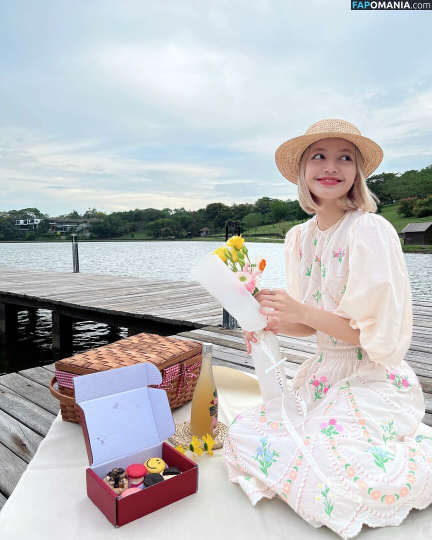 Blackpink / Lisa / lalalalisa_m / lisaamane Nu OnlyFans  Foto vazada #228