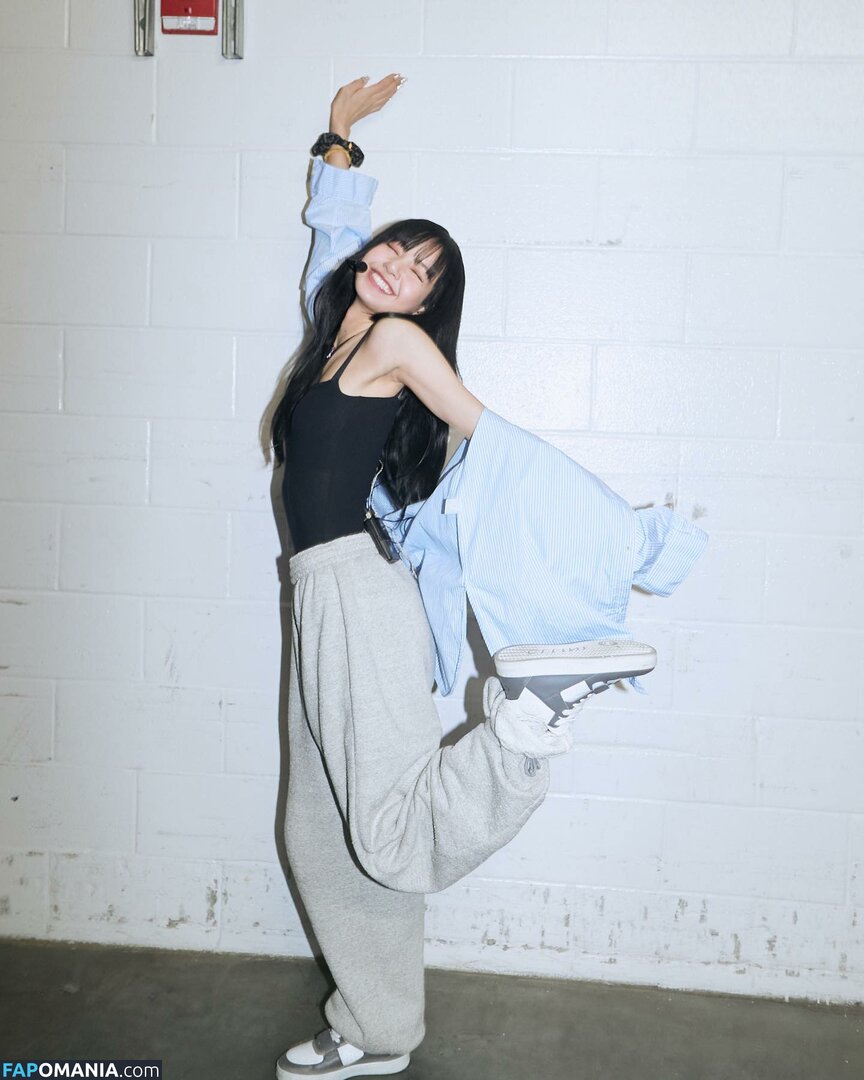 Blackpink / Lisa / lalalalisa_m / lisaamane Nu OnlyFans  Foto vazada #395