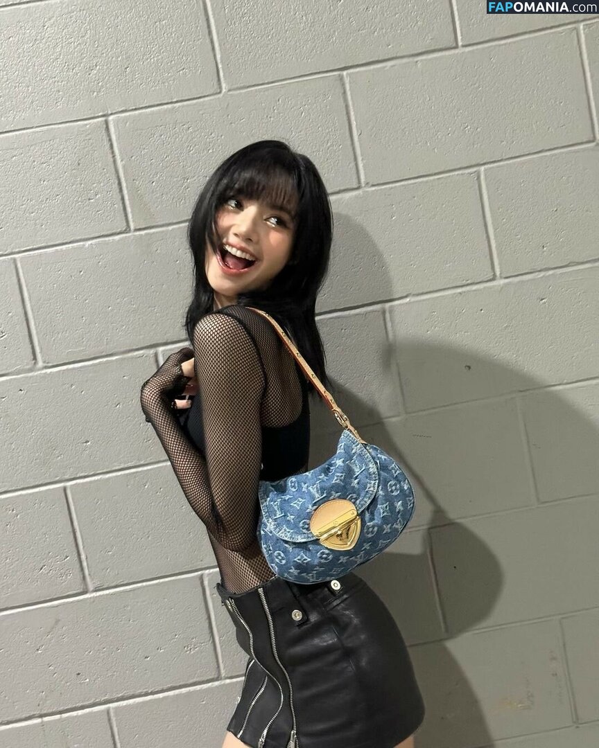 Blackpink / Lisa / lalalalisa_m / lisaamane Nu OnlyFans  Foto vazada #412
