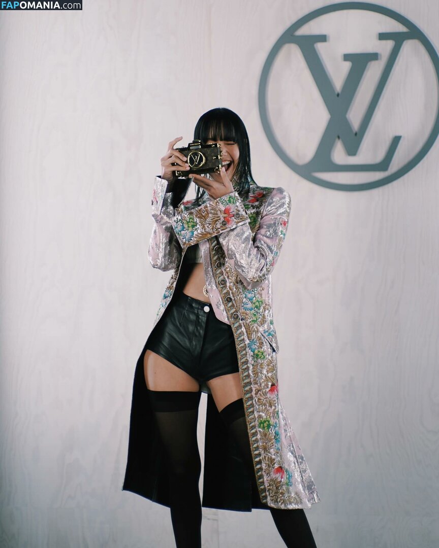 Blackpink / Lisa / lalalalisa_m / lisaamane Nu OnlyFans  Foto vazada #423