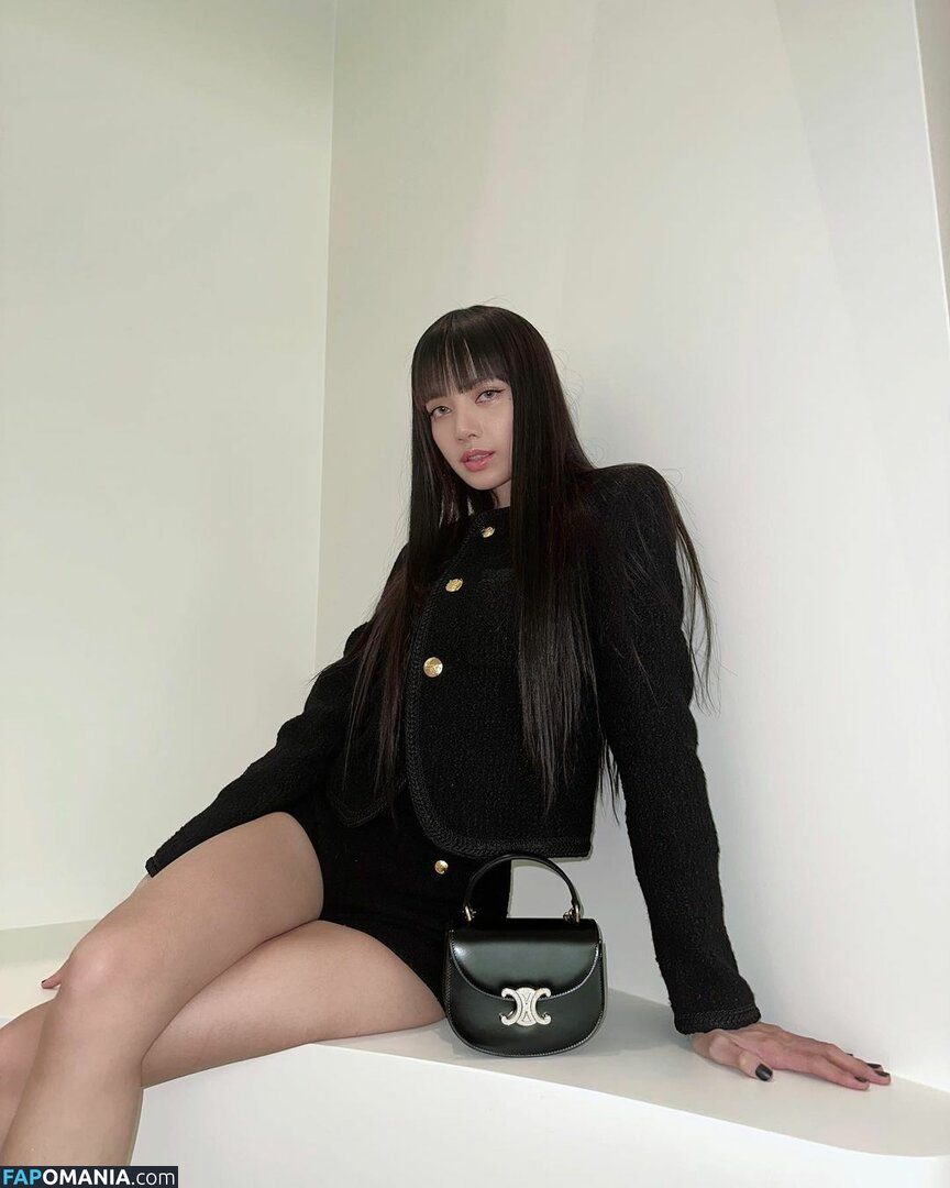 Blackpink / Lisa / lalalalisa_m / lisaamane Nu OnlyFans  Foto vazada #450