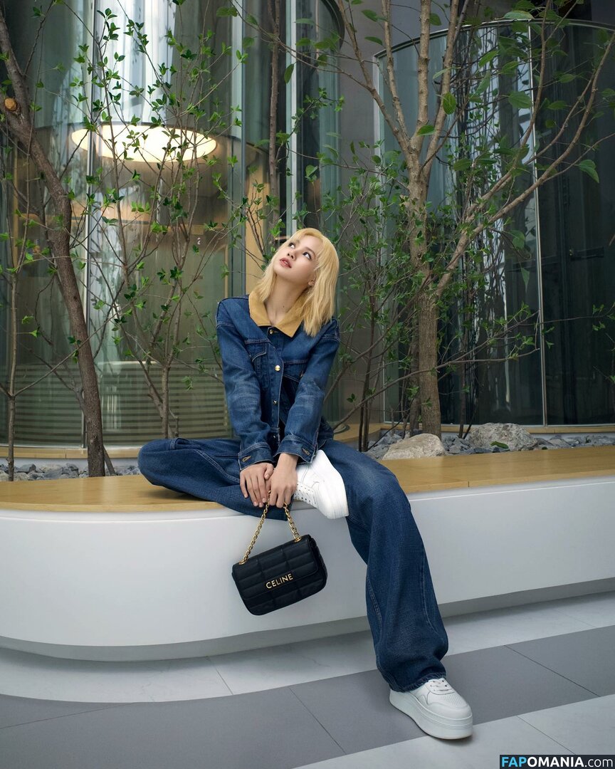 Blackpink / Lisa / lalalalisa_m / lisaamane Nu OnlyFans  Foto vazada #508