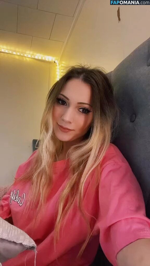 Little Momma / Littleemommaa21 / littlee.mommaa23 / littleemommaa23 Nu OnlyFans  Foto vazada #15