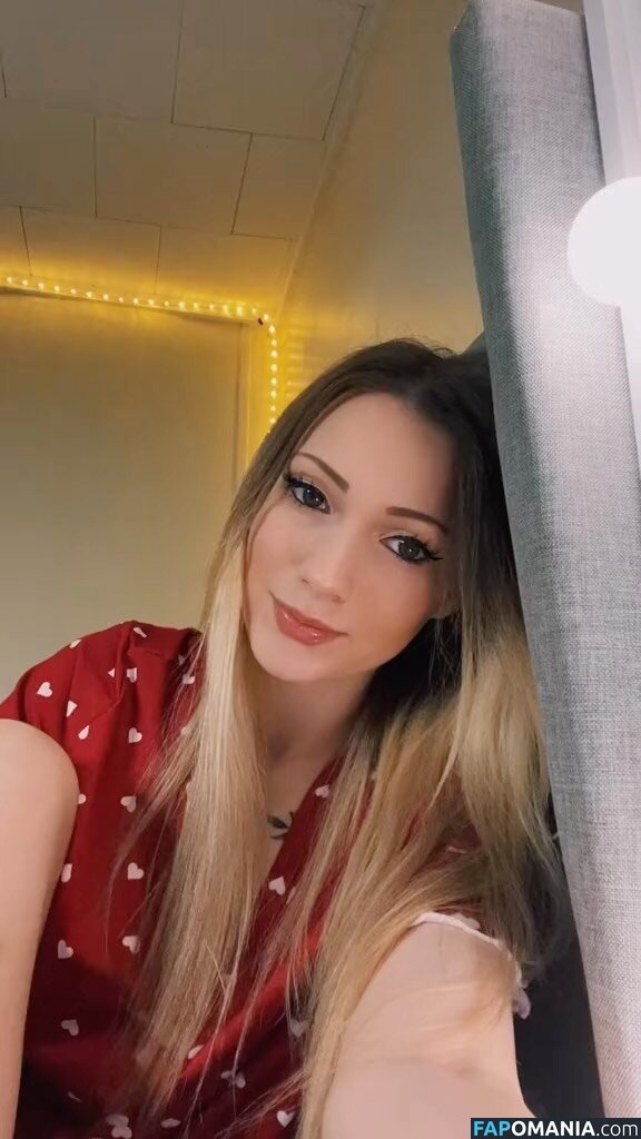 Little Momma / Littleemommaa21 / littlee.mommaa23 / littleemommaa23 Nu OnlyFans  Foto vazada #16