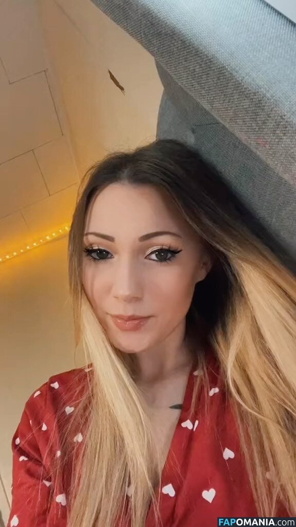 Little Momma / Littleemommaa21 / littlee.mommaa23 / littleemommaa23 Nu OnlyFans  Foto vazada #18