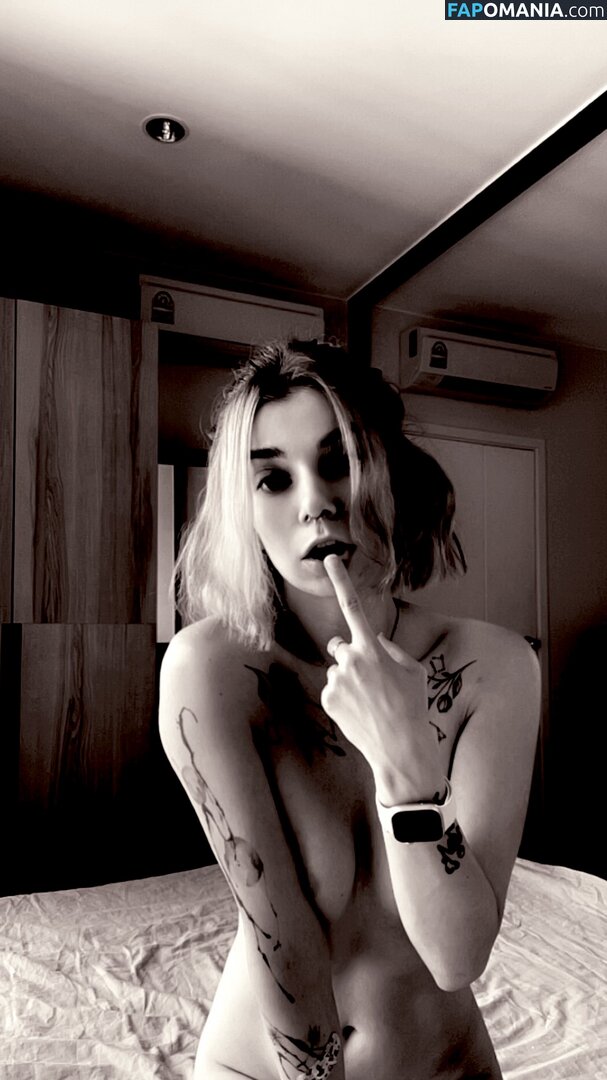 Little Satana / little.satana / s.satana_666 / tomnaya_satana Nu OnlyFans  Foto vazada #32