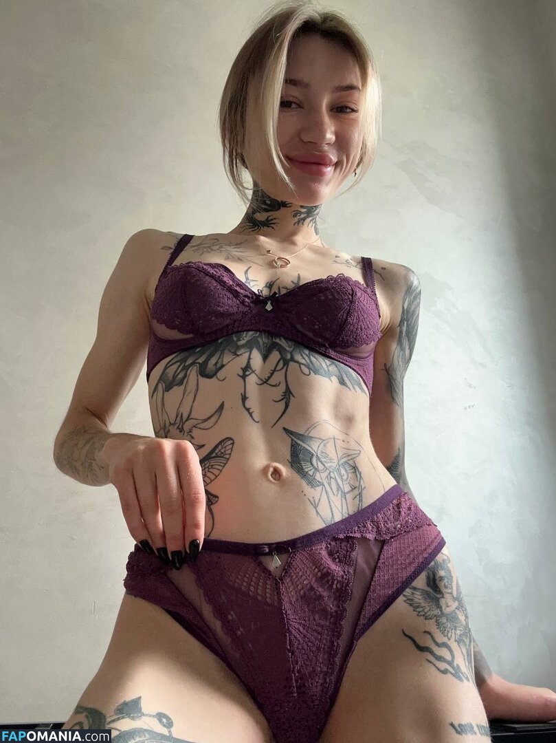 Elisabeth / liza_bet / lizabeth.rebecca Nu OnlyFans  Foto vazada #4