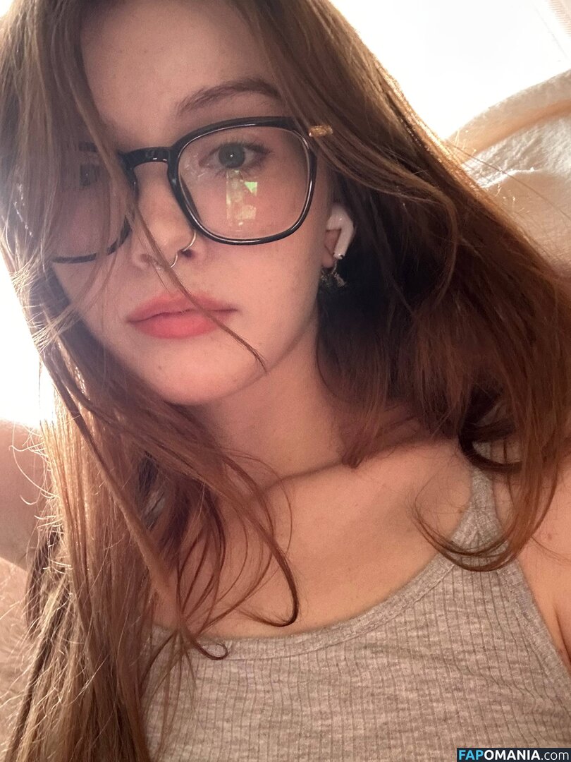 Ljinzer  / Ljinzer / linzarrd / Linzefeet / linzzzer / linziier / joleenlunzer Nu OnlyFans  Foto vazada #1