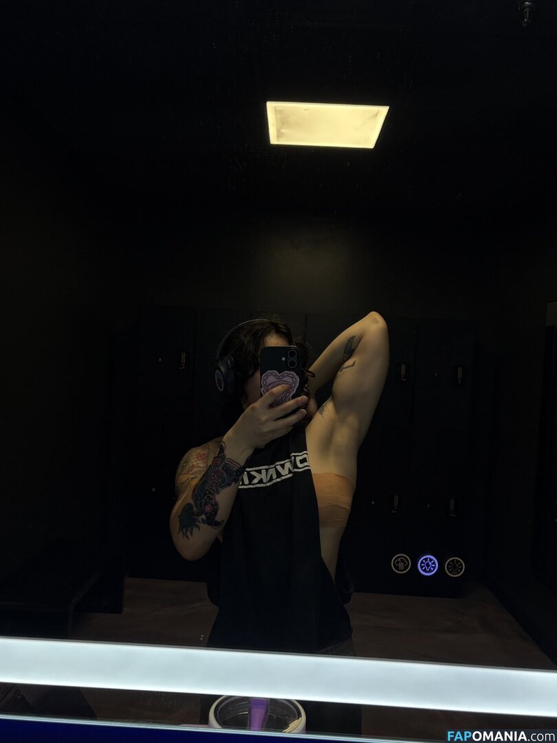 lockerroomangel / reel Nu OnlyFans  Foto vazada #1