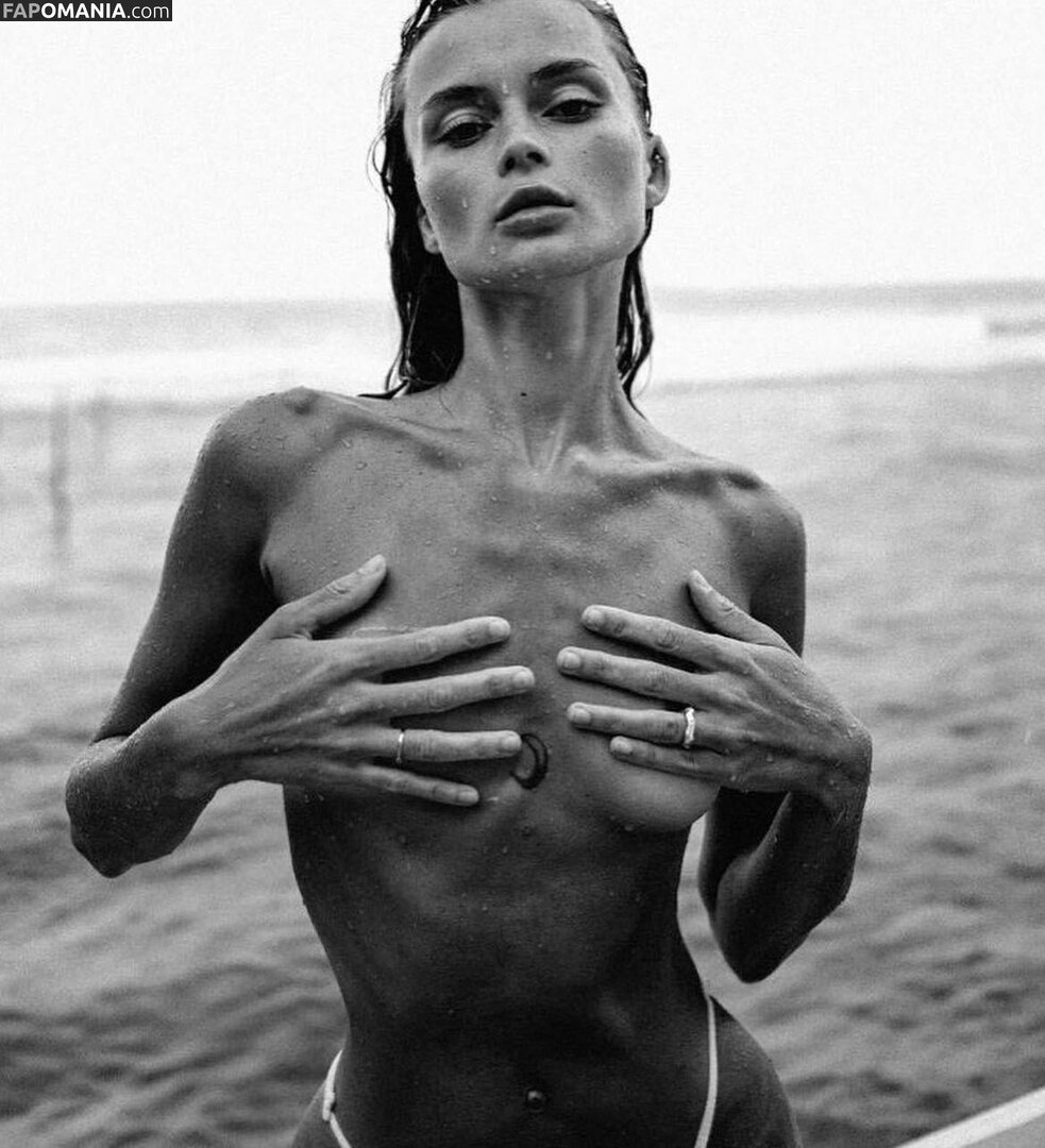 Lola Dikova / loladikovaa Nu OnlyFans  Foto vazada #3
