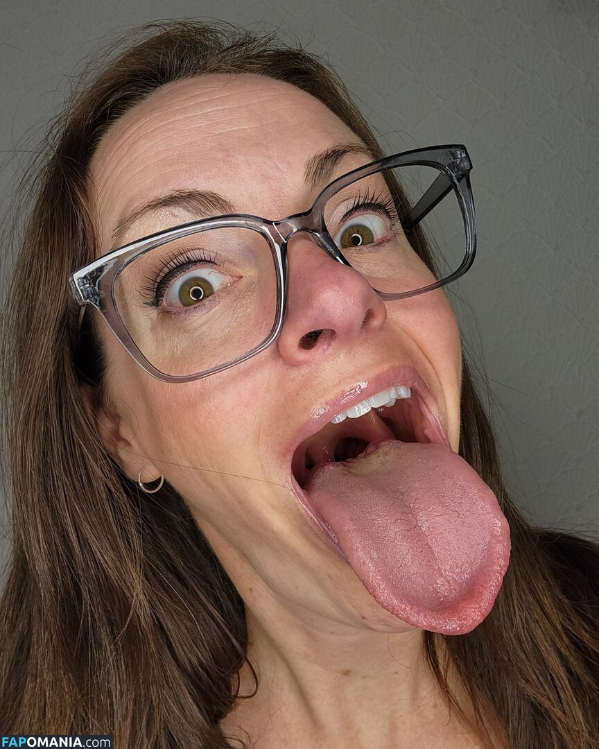 Long Tongue Fetish / _longtonguelewis / diqueentongue / longtonguelewis Nu OnlyFans  Foto vazada #312
