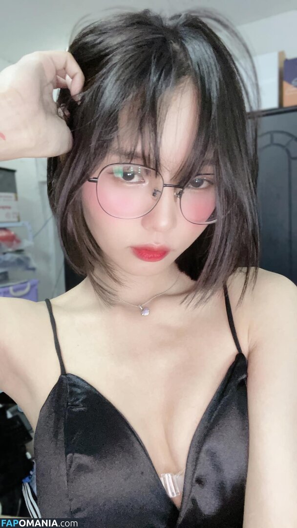 Lilith / Lou Aenlle / llthidk Nu OnlyFans  Foto vazada #1