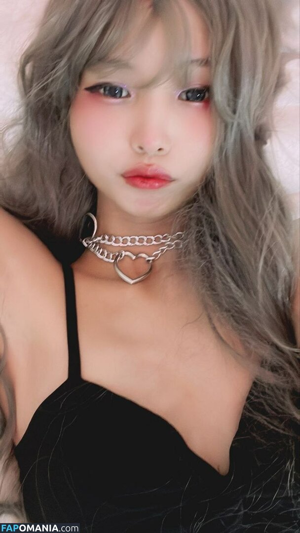 Lilith / Lou Aenlle / llthidk Nu OnlyFans  Foto vazada #66