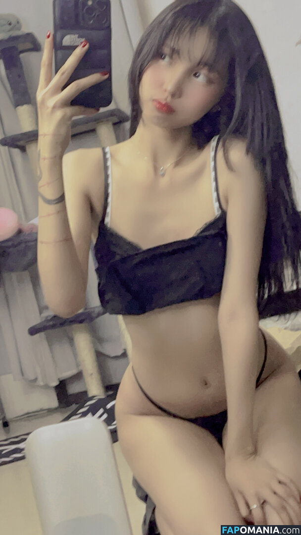 Lilith / Lou Aenlle / llthidk Nu OnlyFans  Foto vazada #99