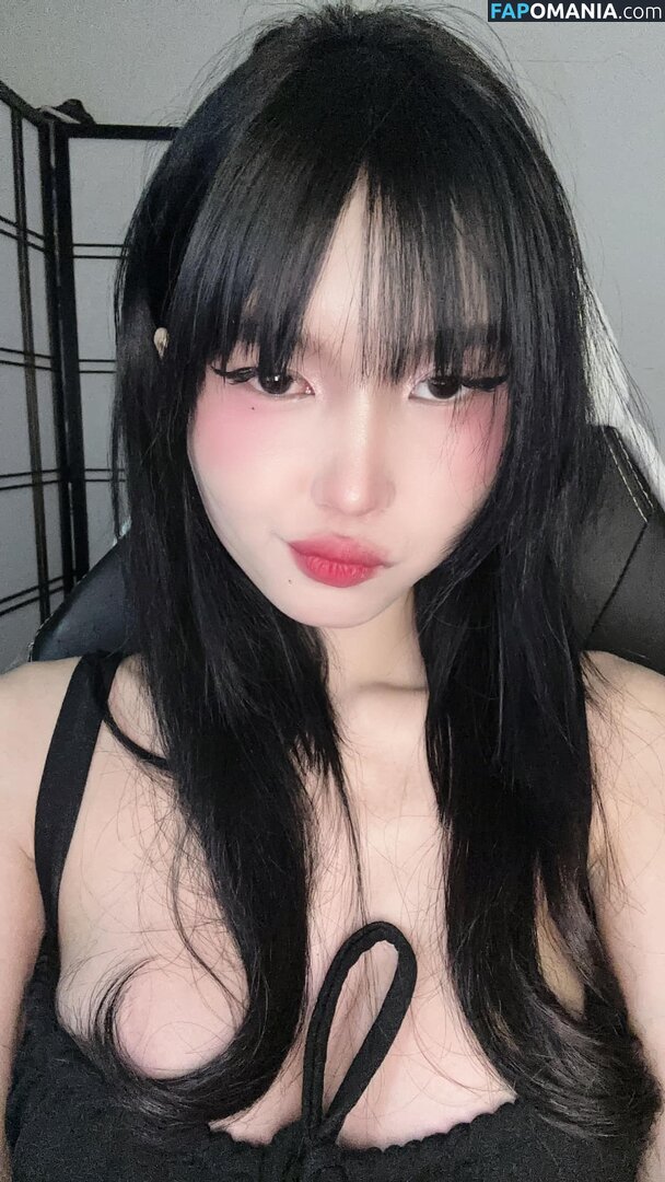 Lilith / Lou Aenlle / llthidk Nu OnlyFans  Foto vazada #217