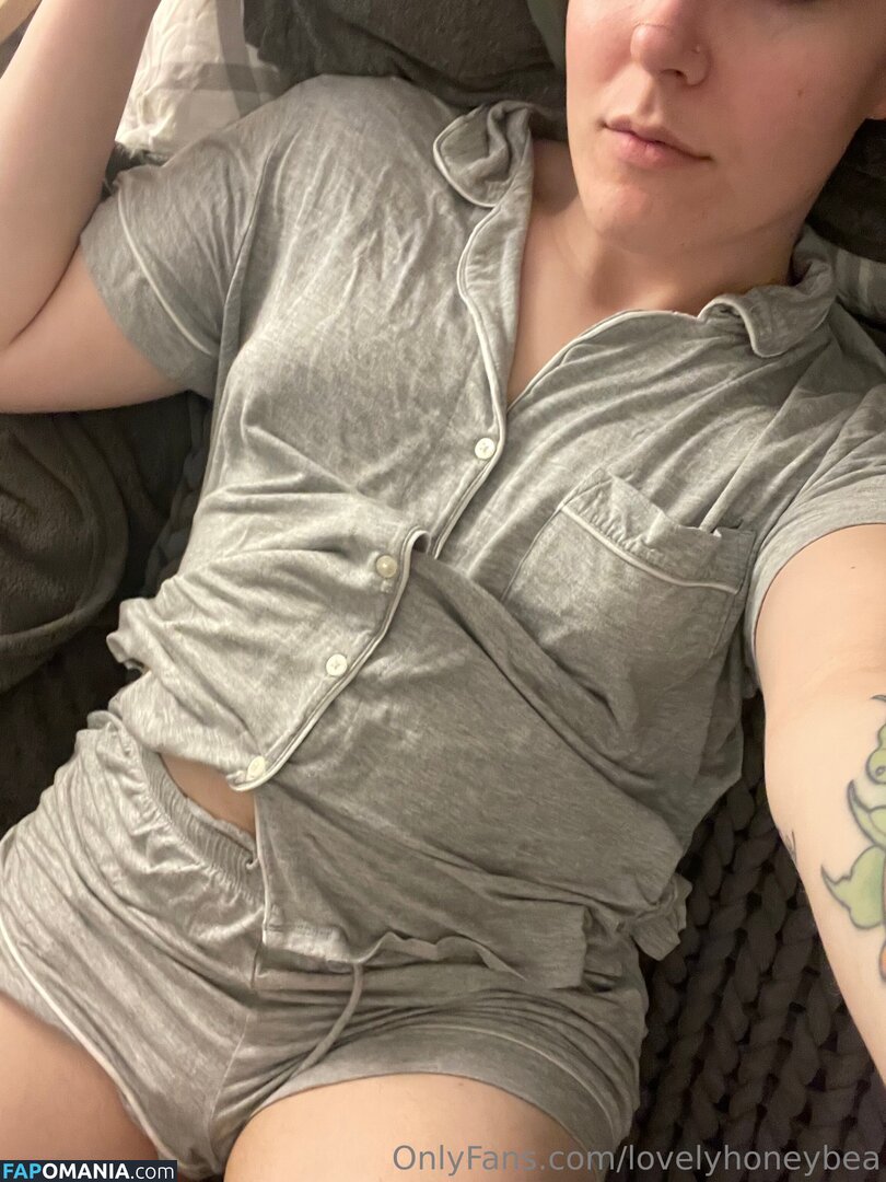 lovelyhoneybea / lovelyhoneybee Nu OnlyFans  Foto vazada #2