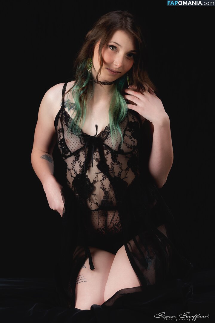 Luckicharmed / lucki.charmed Nu OnlyFans  Foto vazada #7