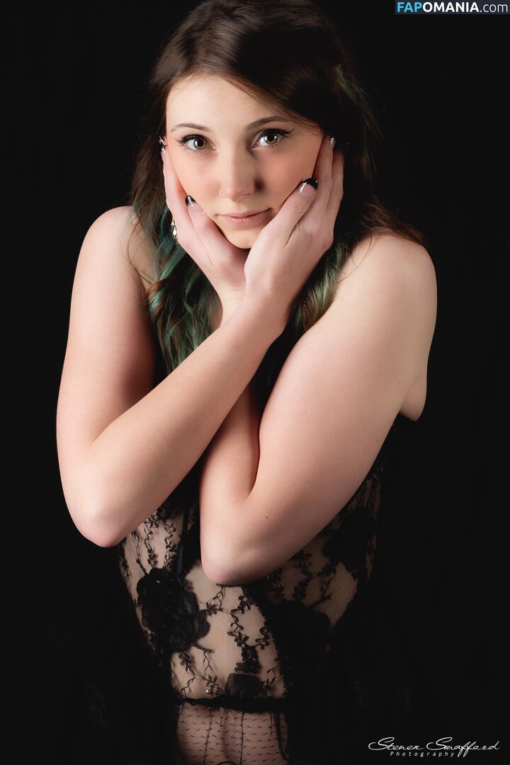 Luckicharmed / lucki.charmed Nu OnlyFans  Foto vazada #17