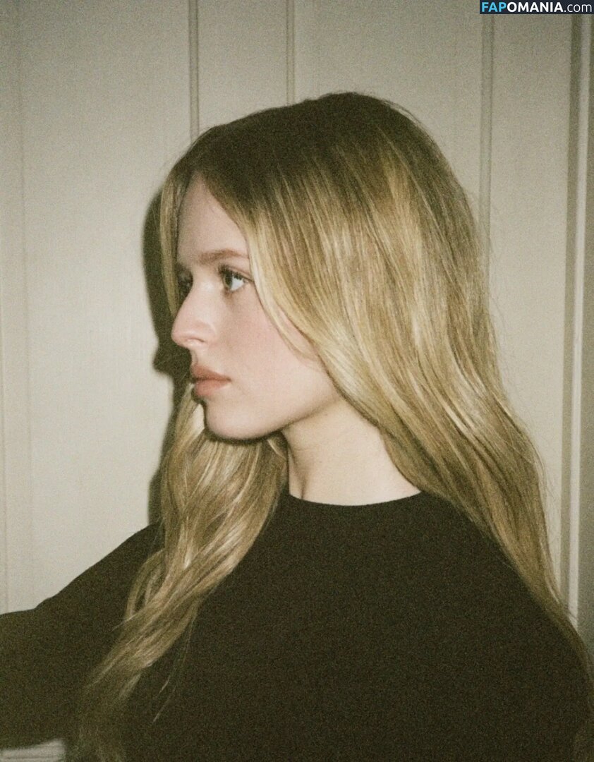 Lulu Wilson / luluswilson Nu OnlyFans  Foto vazada #3