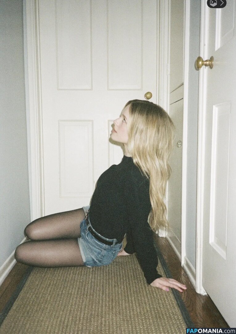 Lulu Wilson / luluswilson Nu OnlyFans  Foto vazada #5