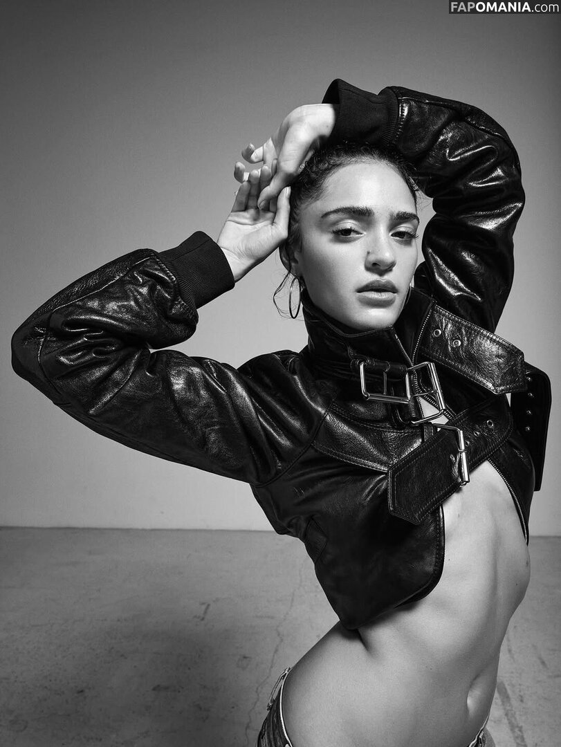 Luna Blaise / lunablaise Nu OnlyFans  Foto vazada #1