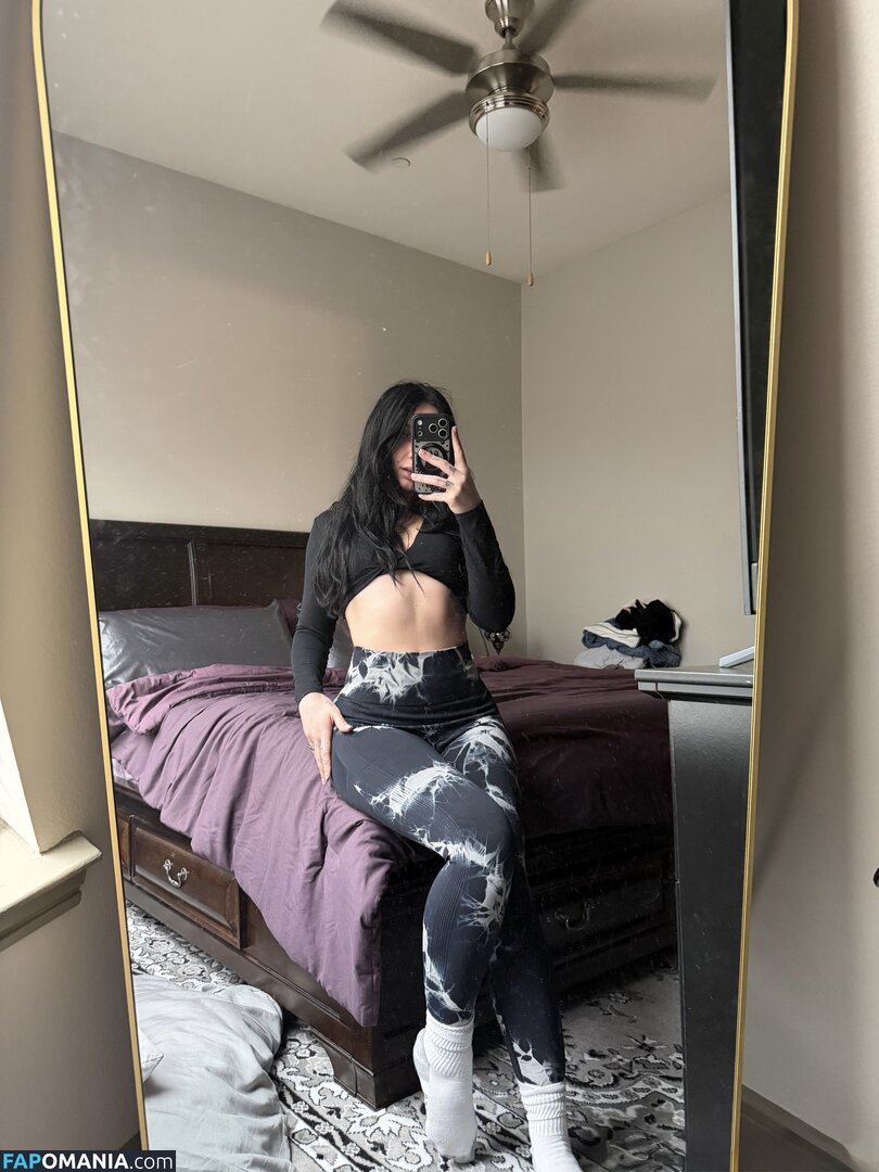 Lyndi / Lyndi__ / lindsayelizzabeth / lyndihassell Nu OnlyFans  Foto vazada #3