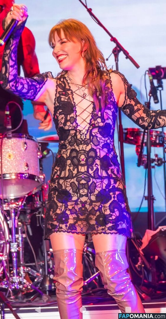Lzzy Hale / officiallzzyhale Nu OnlyFans  Foto vazada #1