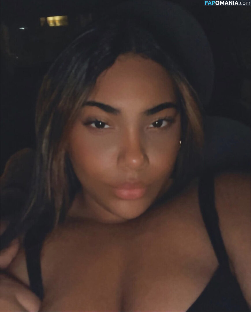 m.ariaher_ Nu OnlyFans  Foto vazada #1