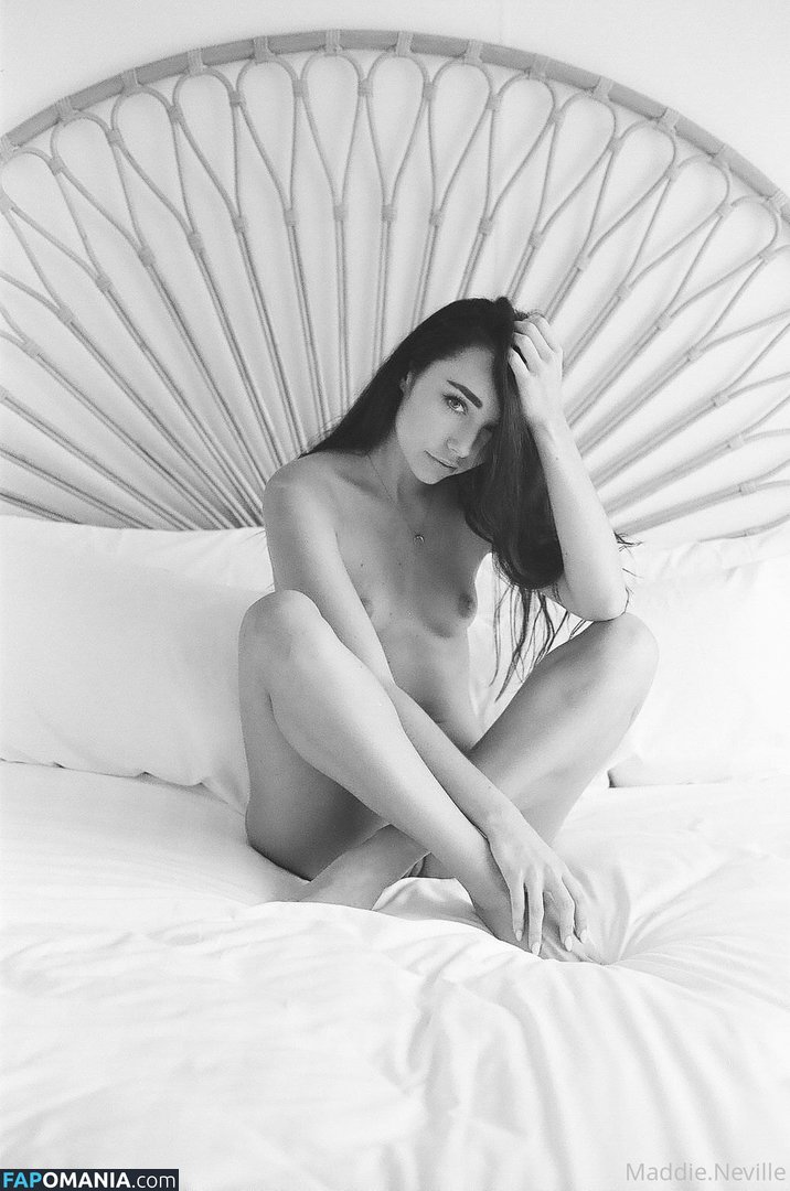 maddieneville / maddieneville_ Nu OnlyFans  Foto vazada #22