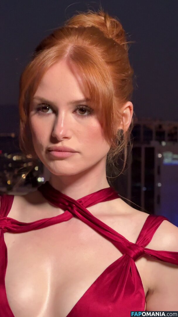 Madelaine Petsch / madelame Nu OnlyFans  Foto vazada #32