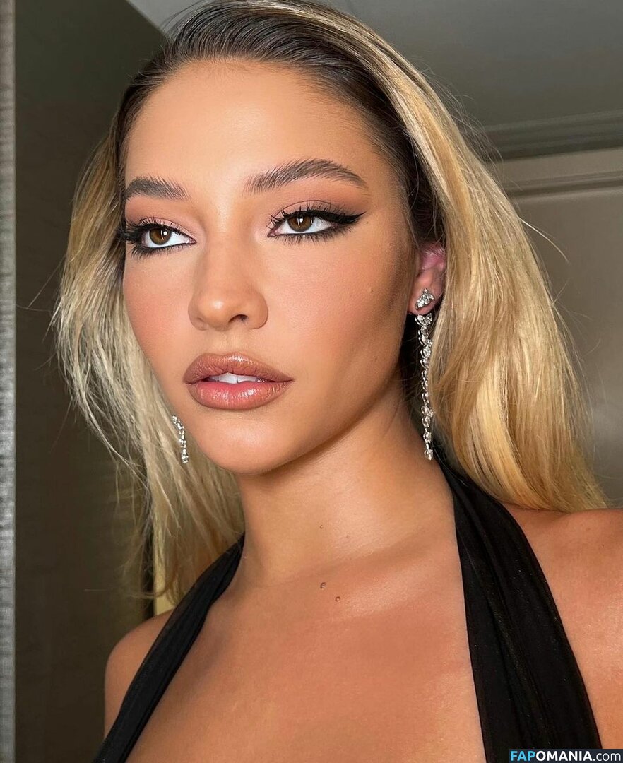 Madelyn Cline / madelyncline Nu OnlyFans  Foto vazada #269