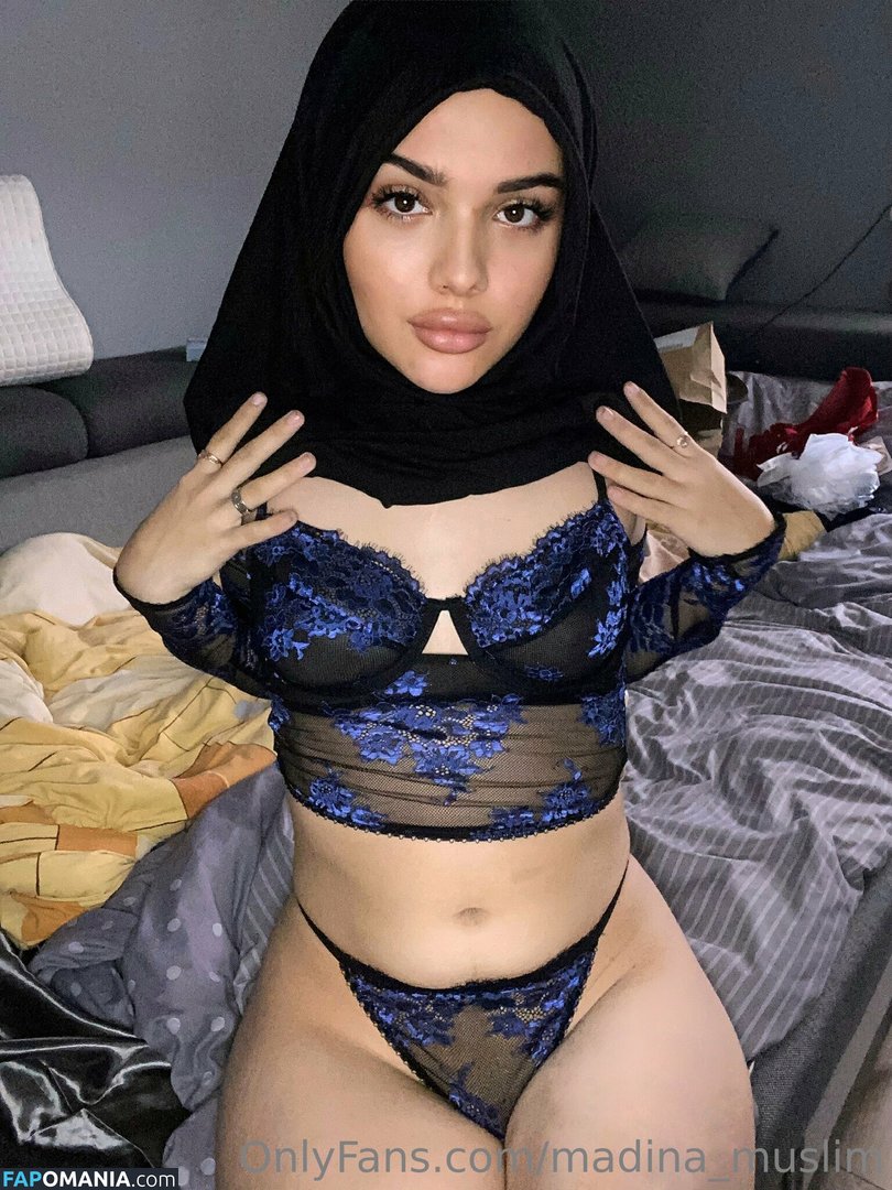 madina_muslim_x / u__m__x Nu OnlyFans  Foto vazada #4