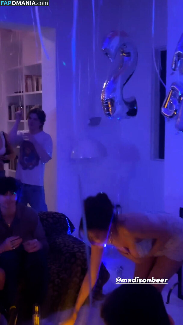 Madison Beer / madisonbeer Nu OnlyFans  Foto vazada #93