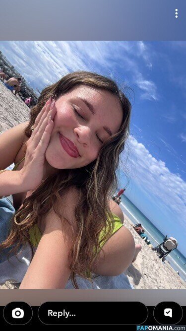 Madison Sky / MadisonSkyxoxo / https: / madison_sky_official Nu OnlyFans  Foto vazada #1