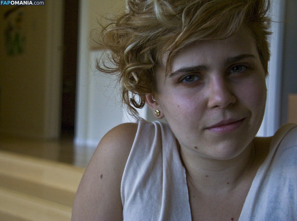 Mae Whitman / mistergarf Nu OnlyFans  Foto vazada #5