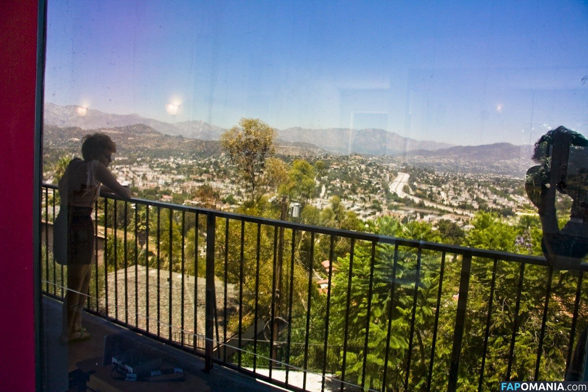 Mae Whitman / mistergarf Nu OnlyFans  Foto vazada #10