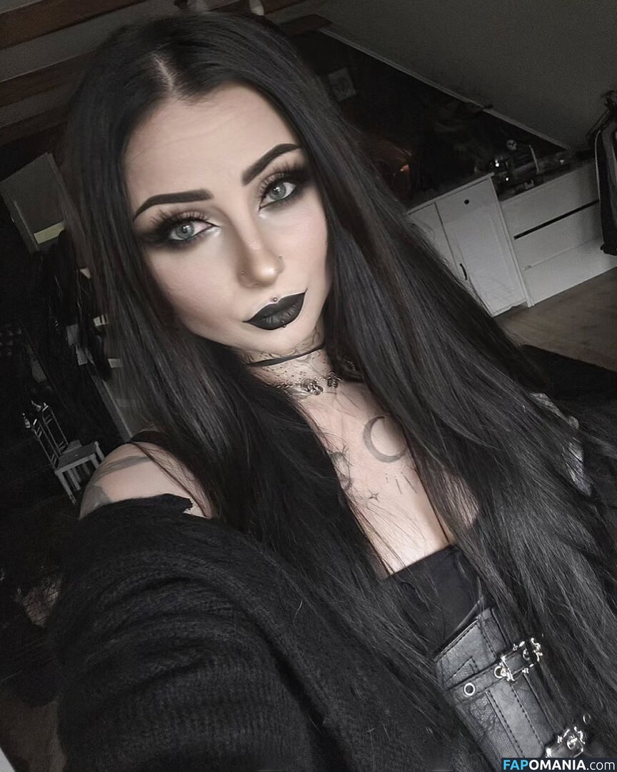 Marciasrarcia / Marta M. Nu OnlyFans  Foto vazada #6