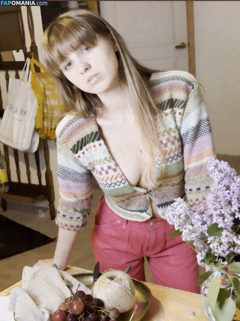 Maria Hermie / Masha.and.no.bear Nu OnlyFans  Foto vazada #9