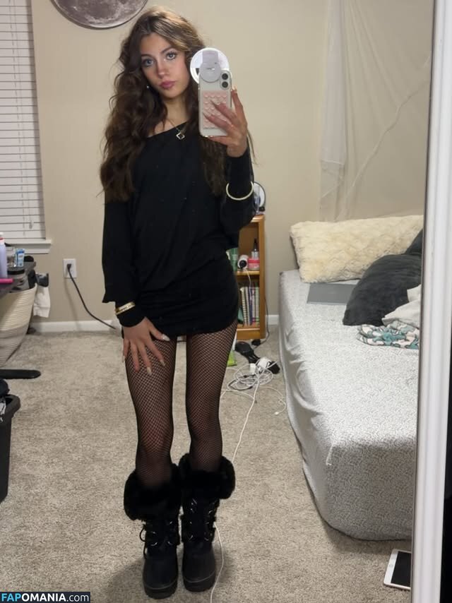 Marin.g444 / maring444 Nu OnlyFans  Foto vazada #15